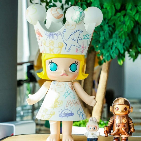MEGA ROYAL MOLLY Childlike 1000% Figurine
