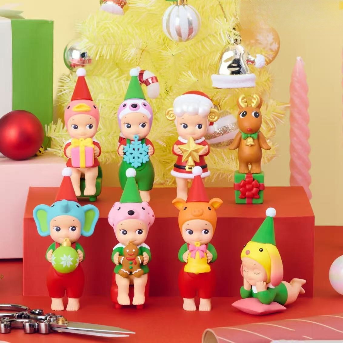 12160921731390 Sonny Angel Santa's Little Helper Series #12160921731390 - Image 1